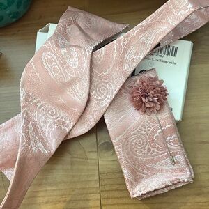 Elegant Pink Paisley Tie Set